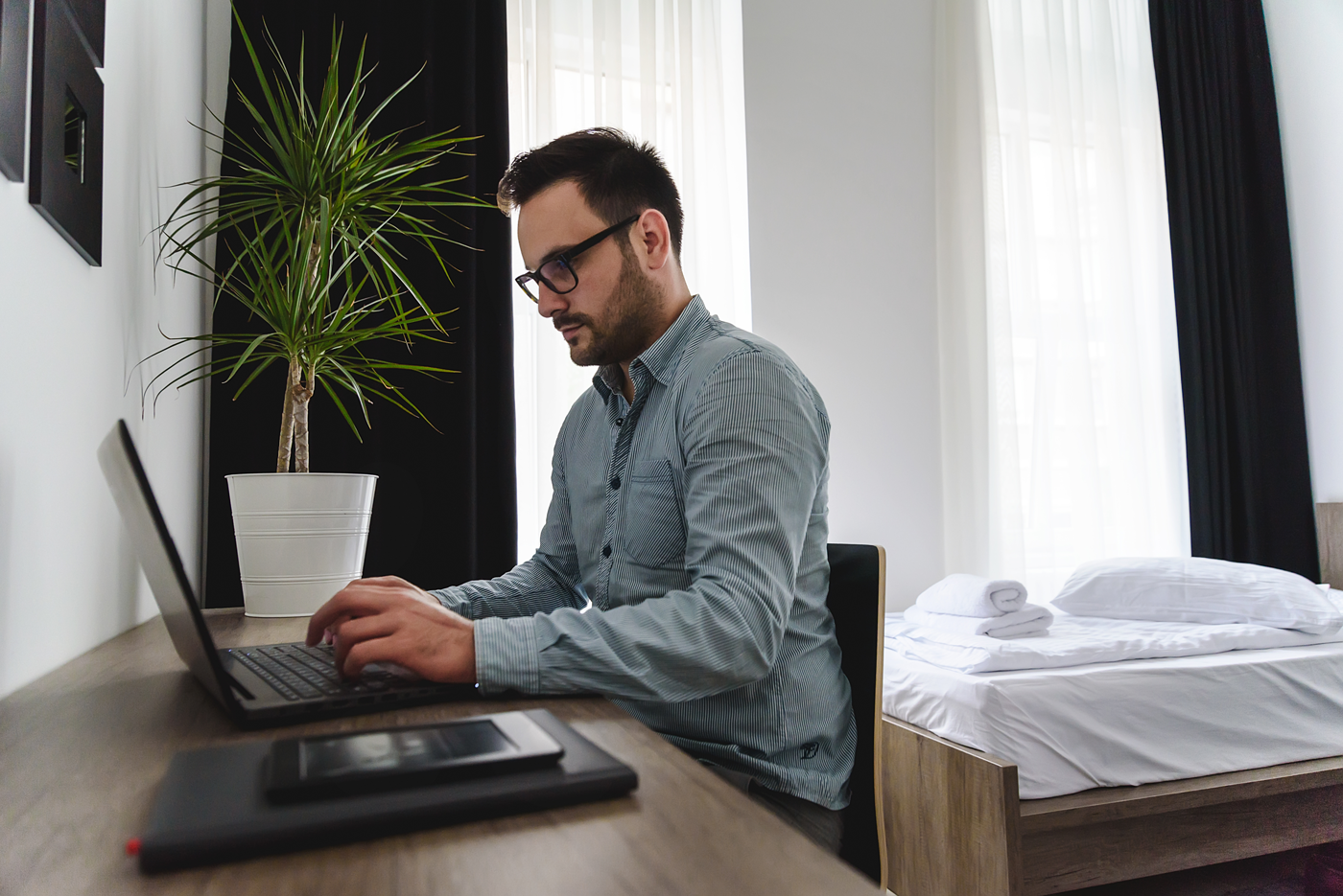 When travelling for business, it helps to find one of the best Regina hotels that offers a comfortable, spacious and practical in-room workspace. 